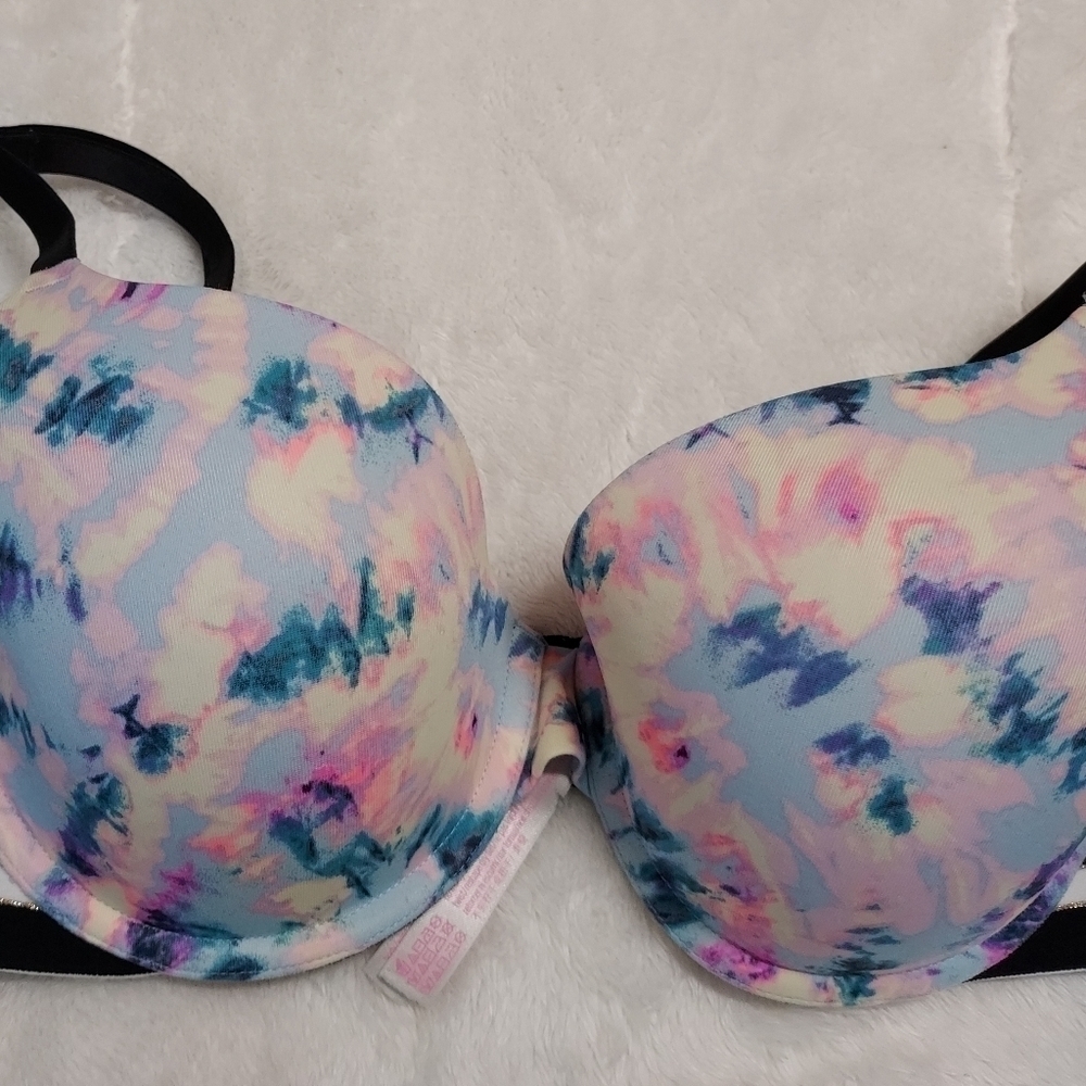Victoria secret pink 32DD Tie Die look tshirt bra